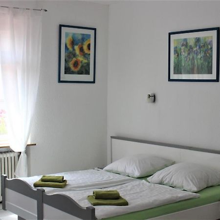 Hotel Zur Post Schwanheim Франкфурт на Майн Екстериор снимка