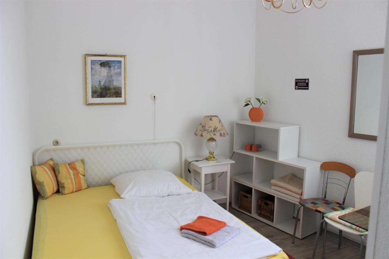 Hotel Zur Post Schwanheim Франкфурт на Майн Екстериор снимка