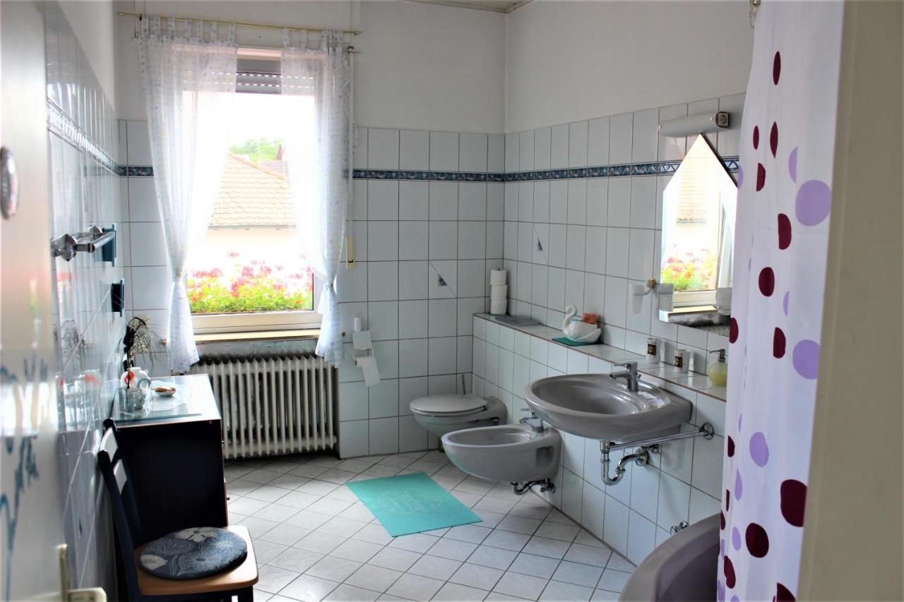 Hotel Zur Post Schwanheim Франкфурт на Майн Екстериор снимка